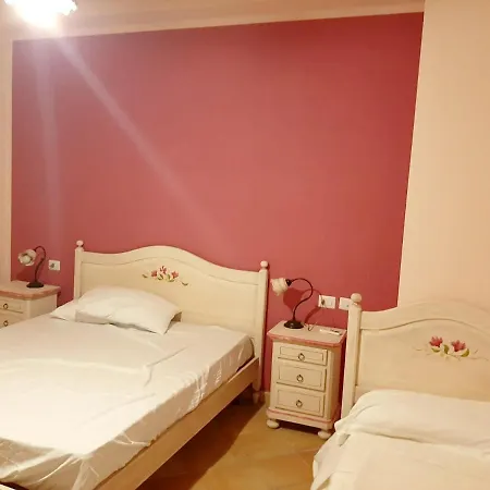 Spacious With Private Pool And Stunning Views * Bompensiere